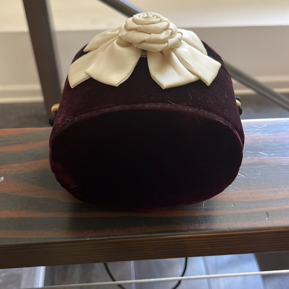 Retro bag with white bow - Picture 5 of 5